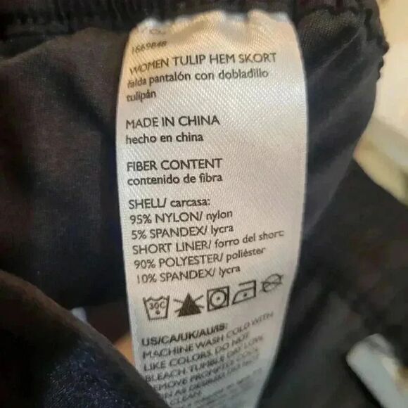 Eddie Bauer Women's Black Nylon/Spandex Tulip Faux Wrap Drawstring Skort - Picture 12 of 13